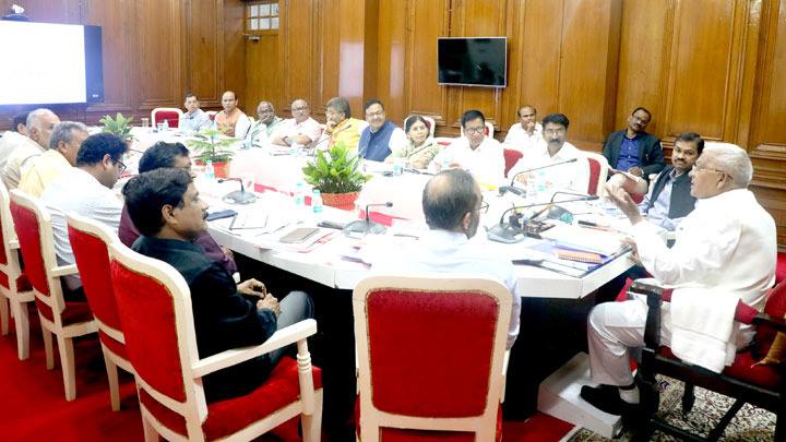 विश्वविद्यालय परिवर्तन के वाहक बनें : राज्यपाल श्री पटेल